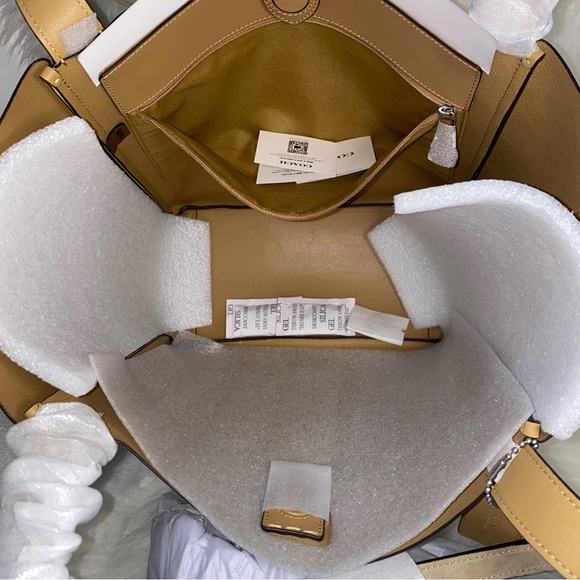 Coach 🤍 suede Tote bag New - Picture 4 of 11